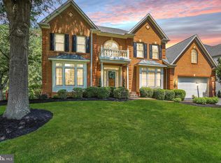 18301 Mid Ocean Pl, Leesburg, VA 20176