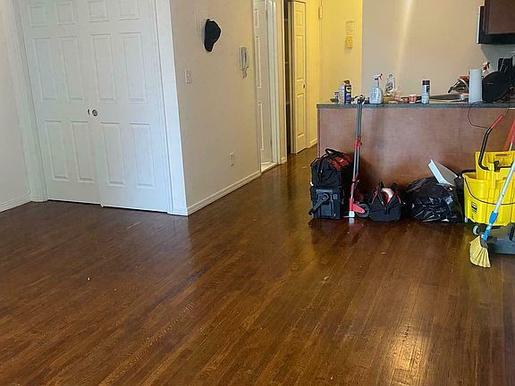 5th image of 7510 Grand Central Pkwy APT 3C