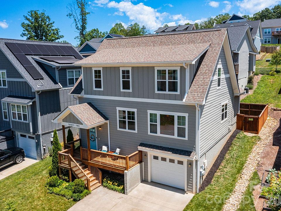 1st image of 32 Greenwood Fields Dr