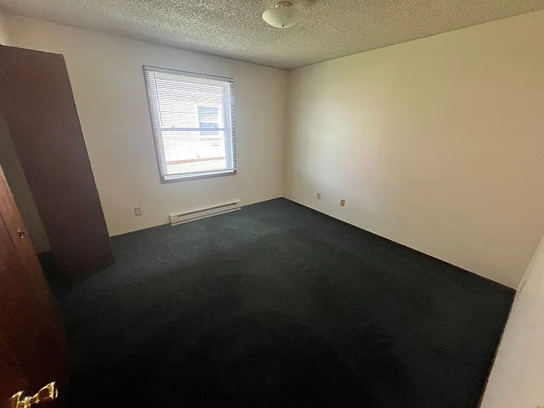 970 W Hamilton Ave — Photo 5