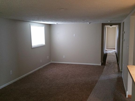 2nd image of 863 Woodrow Ave