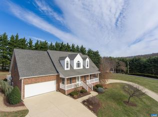 425 White Oak Gap Rd, Staunton, VA 24401