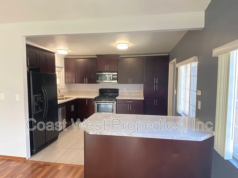 9161 Huntington Ave — Photo 7