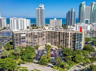 600 Parkview Dr APT 231, Hallandale Beach, FL 33009