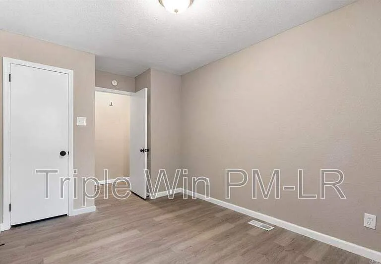 9914 Pinnacle Valley Rd — Photo 31