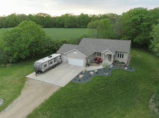 201 N Ridge Dr, Kenyon, MN 55946