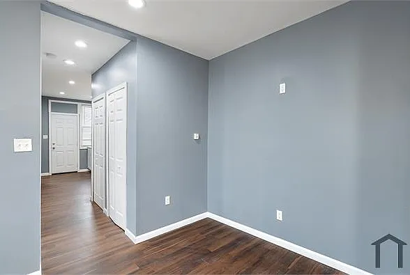 1558 Calvert St — Photo 8