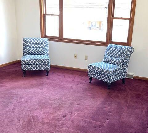 3rd image of 130B Kenwood Ave