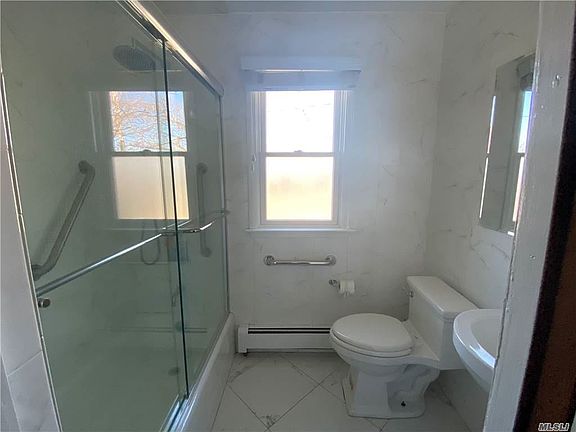 5th image of 4 Croyden Ave