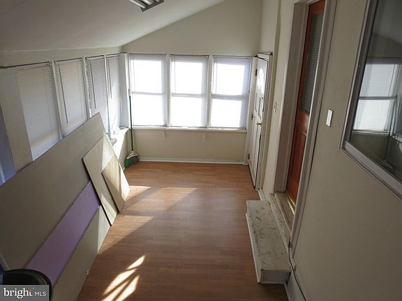 4th image of 142 Lexington Ave