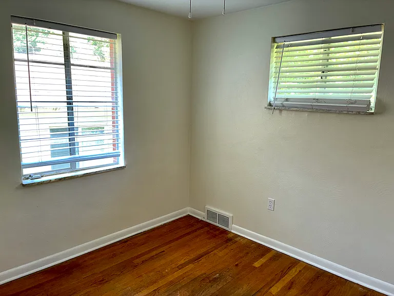 735 Center Ave #2 — Photo 8