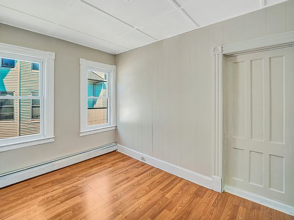 4th image of 221 Willow St Floor 2