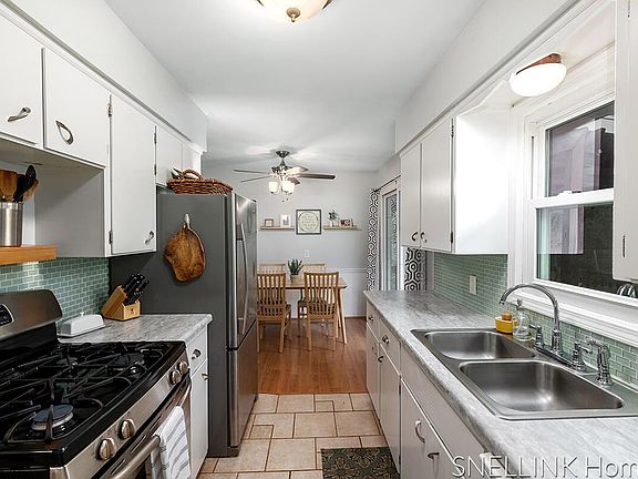 3rd image of 3073 Carmel Ave SW