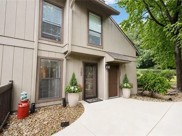 1202 Cumberland Ct SE, Smyrna, GA 30080