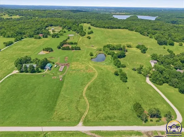 1804 N 300th Rd, Baldwin City, KS 66006