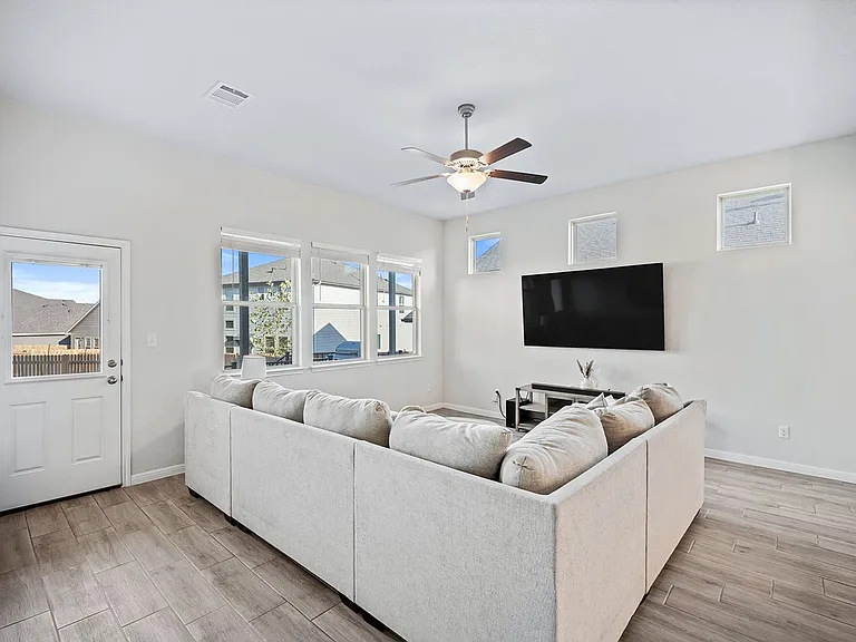 309 Greenway Dr — Photo 38
