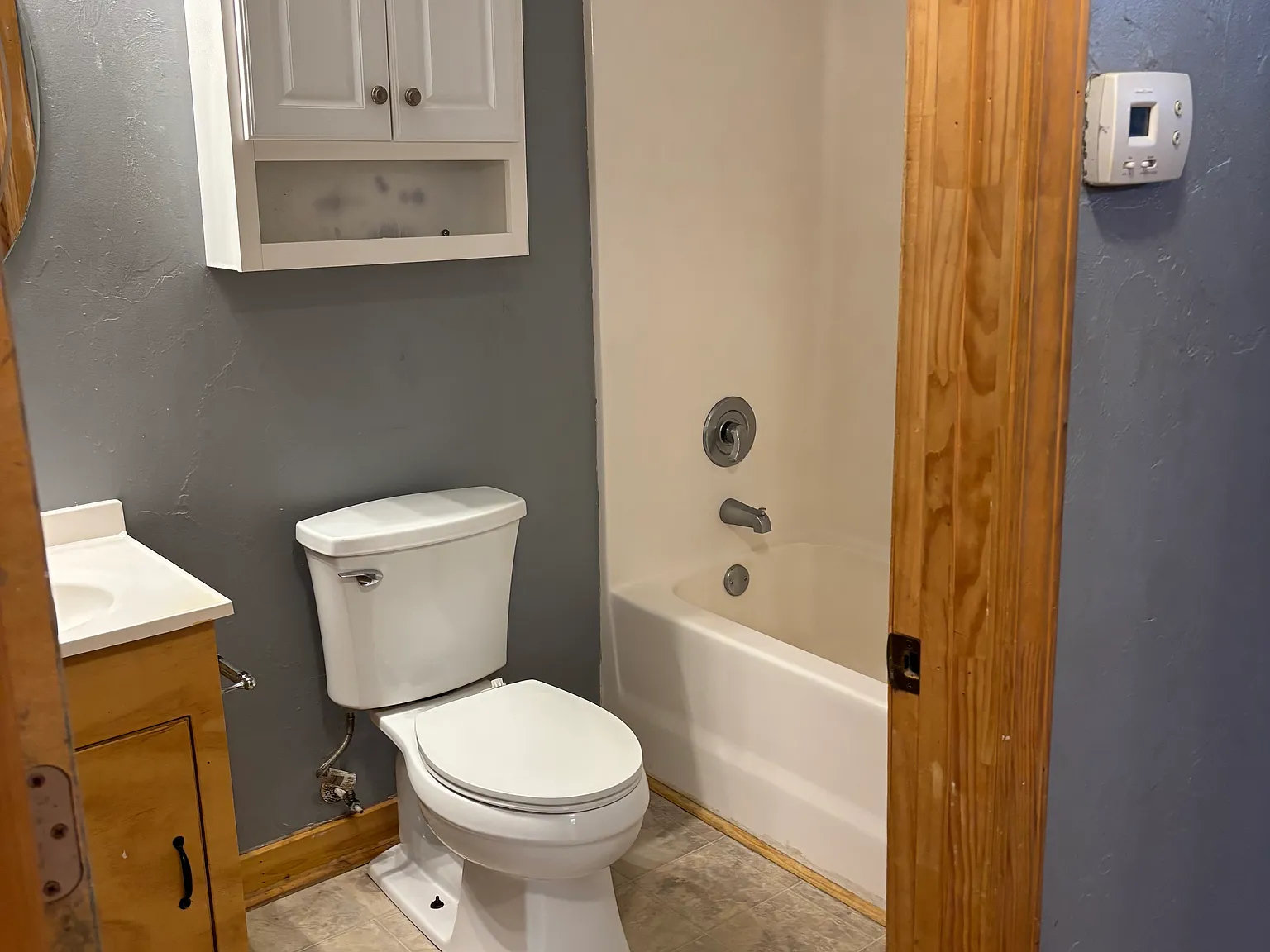2 bed, 800 sqft, $1,150 — Photo 2