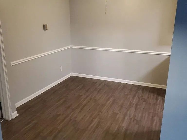 Stratford East Apartments — Photo 54