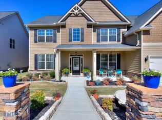 655 Mallard Cv, Loganville, GA 30052