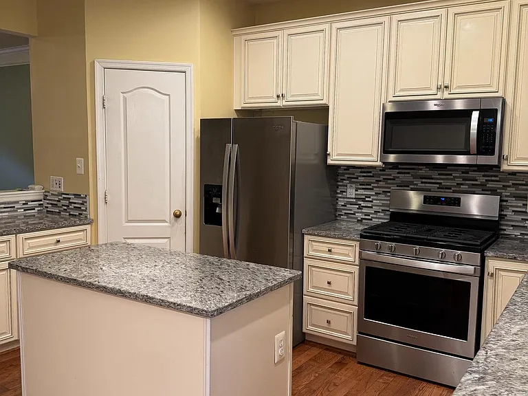 13097 Park Crescent Cir — Photo 2