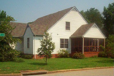 420 Burnham Pl 23606