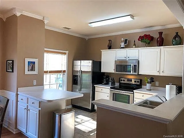 3024 Mannington Dr — Photo 11