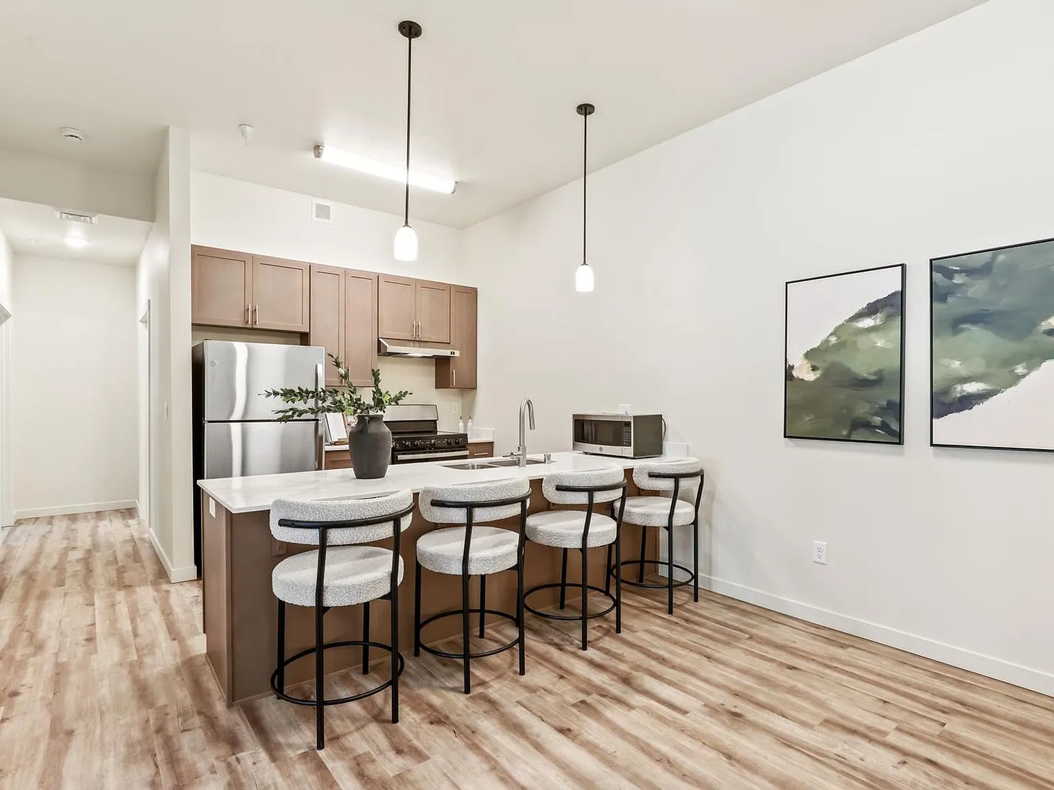 Jen's Pointe Apartment — Photo 3