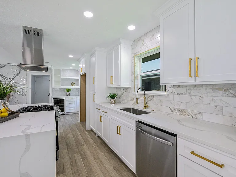 2400 Bengal Ln — Photo 10