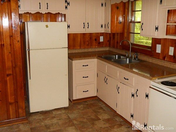 2nd image of 3239 Katomarick Dr SE