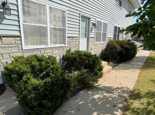 915 13th Ave S APT D, Onalaska, WI 54650