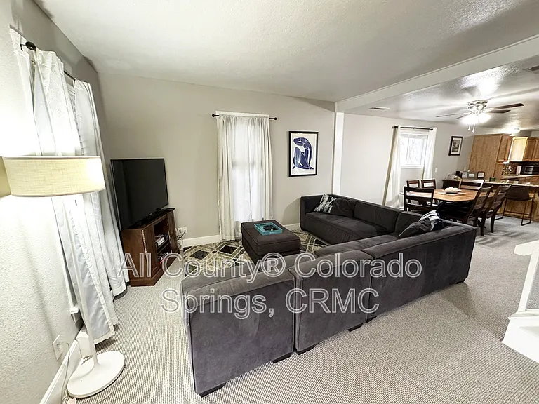 2126 W Kiowa St #101 — Photo 4