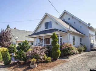 218 Sheridan St, Silverton, OR 97381