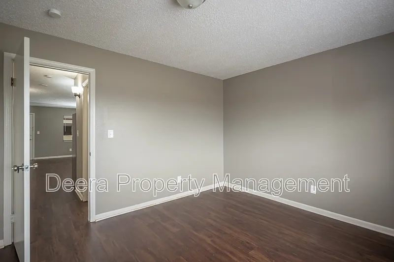 Manor Place — Photo 3