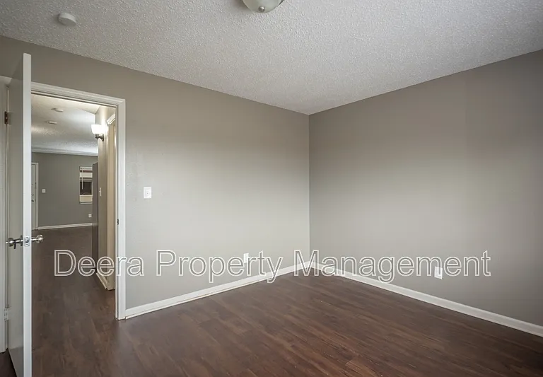 Manor Place — Photo 3