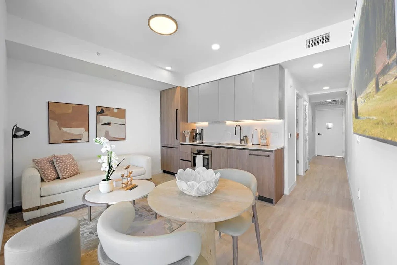 1 bed, 1.0 bath, 538 sqft, $2,971 — Photo 4