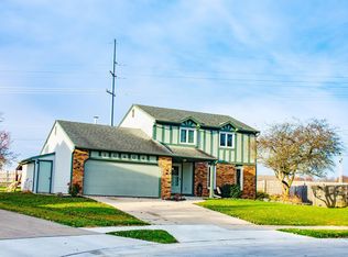 10404 Thatcher Ct, Fort Wayne, IN 46845