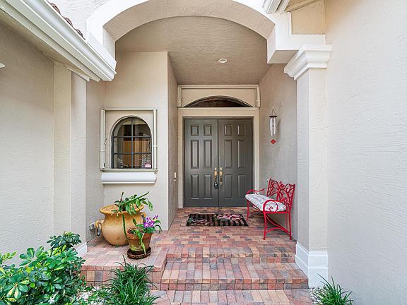3rd image of 6995 Antinori Ln