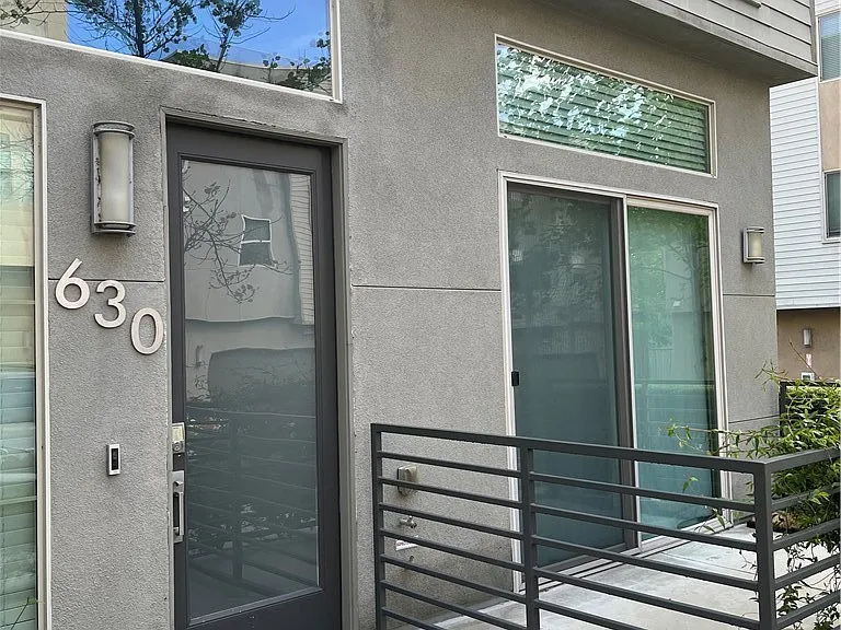 630 Chandler Walk — Photo 3