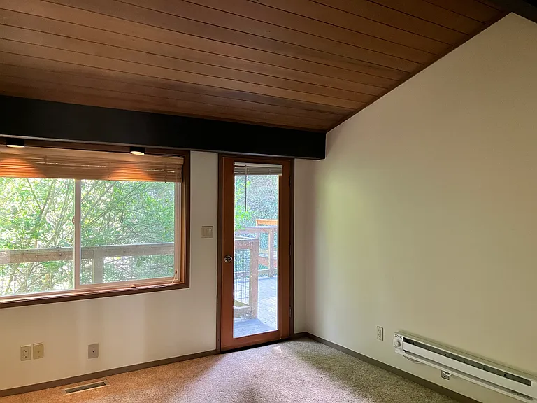 16055 State Highway 305 NE — Photo 17