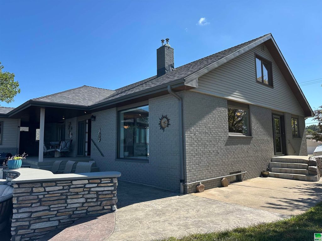 616 Lakeshore Dr, Lakeside, IA - View 5