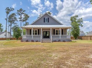 612 Forest Sound Rd, Hampstead, NC 28443