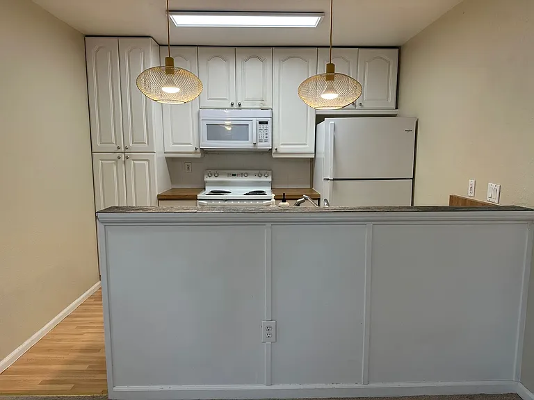 279 Tradewinds Dr #8 — Photo 8