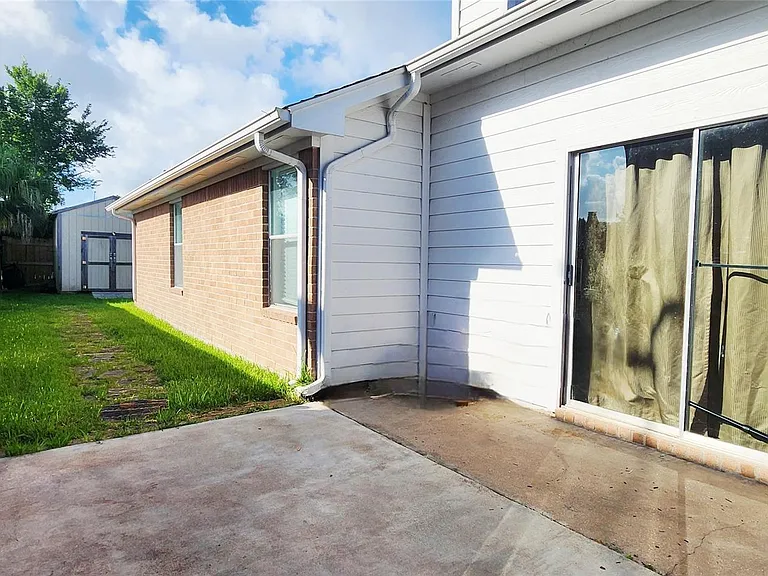213 Mango St — Photo 44