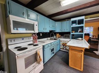 23823 Dewey Rd, Centerville, IA 52544