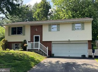 4142 Magnolia Dr, Mount Joy, PA 17552