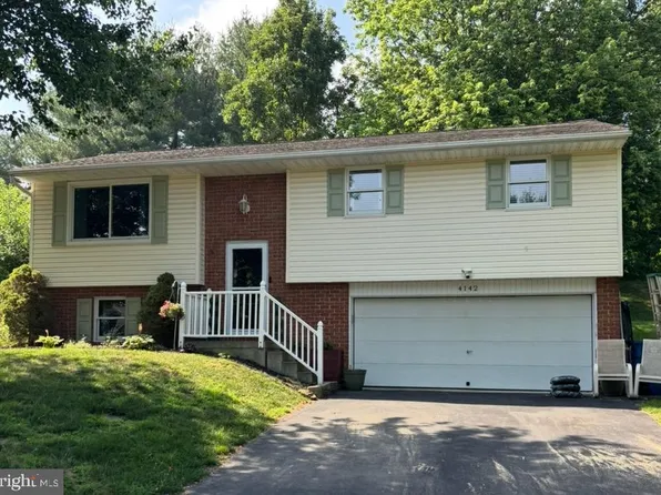 4142 Magnolia Dr, Mount Joy, PA 17552
