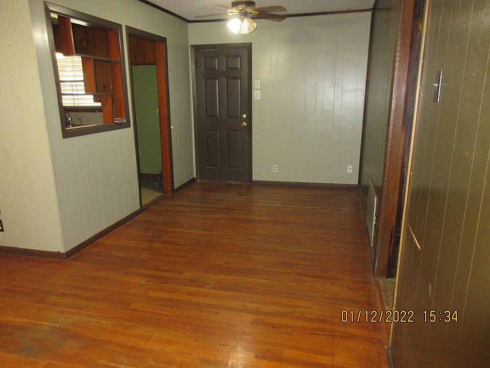1st image of 1101 Woodlawn Dr