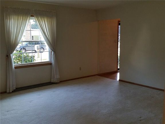 3rd image of 5140 Robinhood Ln