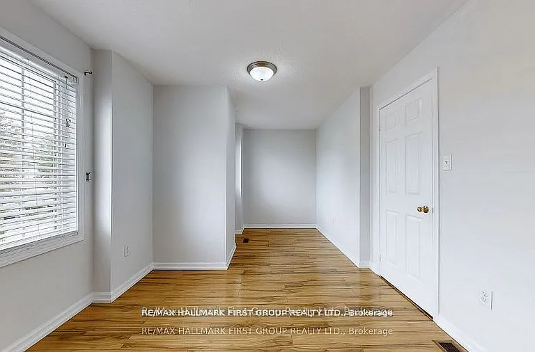 39 Robideau Pl — Photo 24
