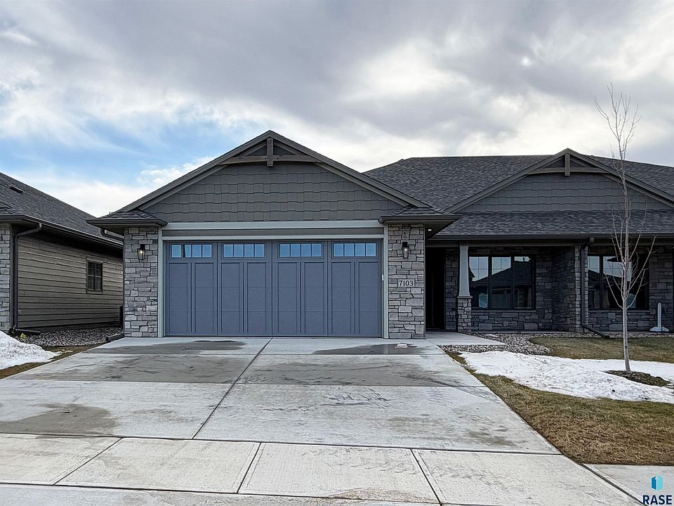 1st image of 7103 E Copper Stone Cir